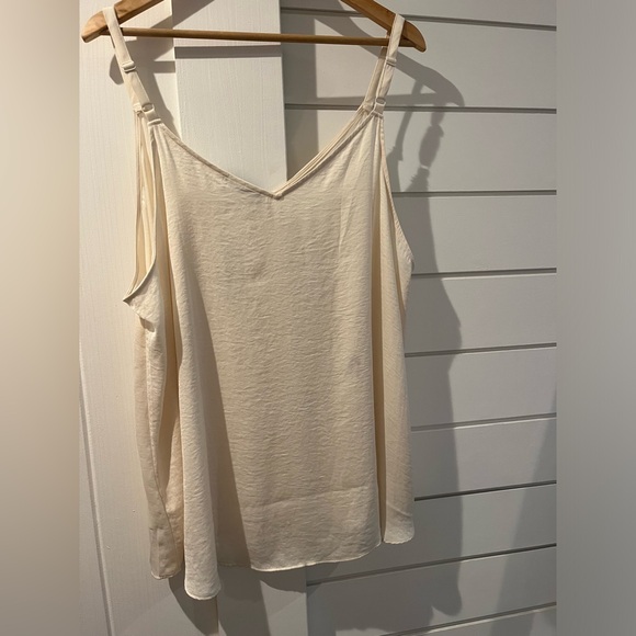 New with Tags Michael Studio Collection for Addition Elle Cream Camisole - Picture 4 of 5